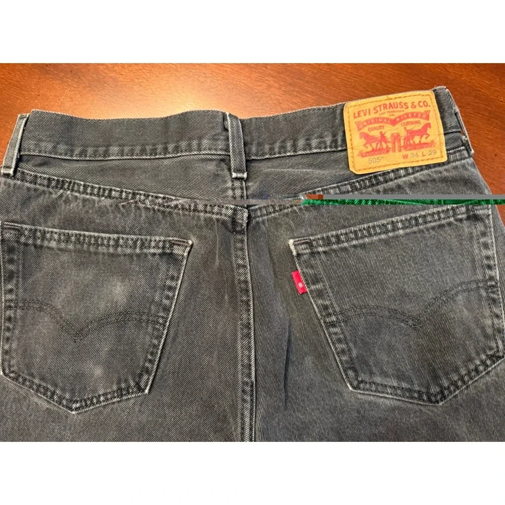 Levis tags these